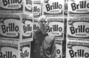 WArhol con i Brillo Boxes
